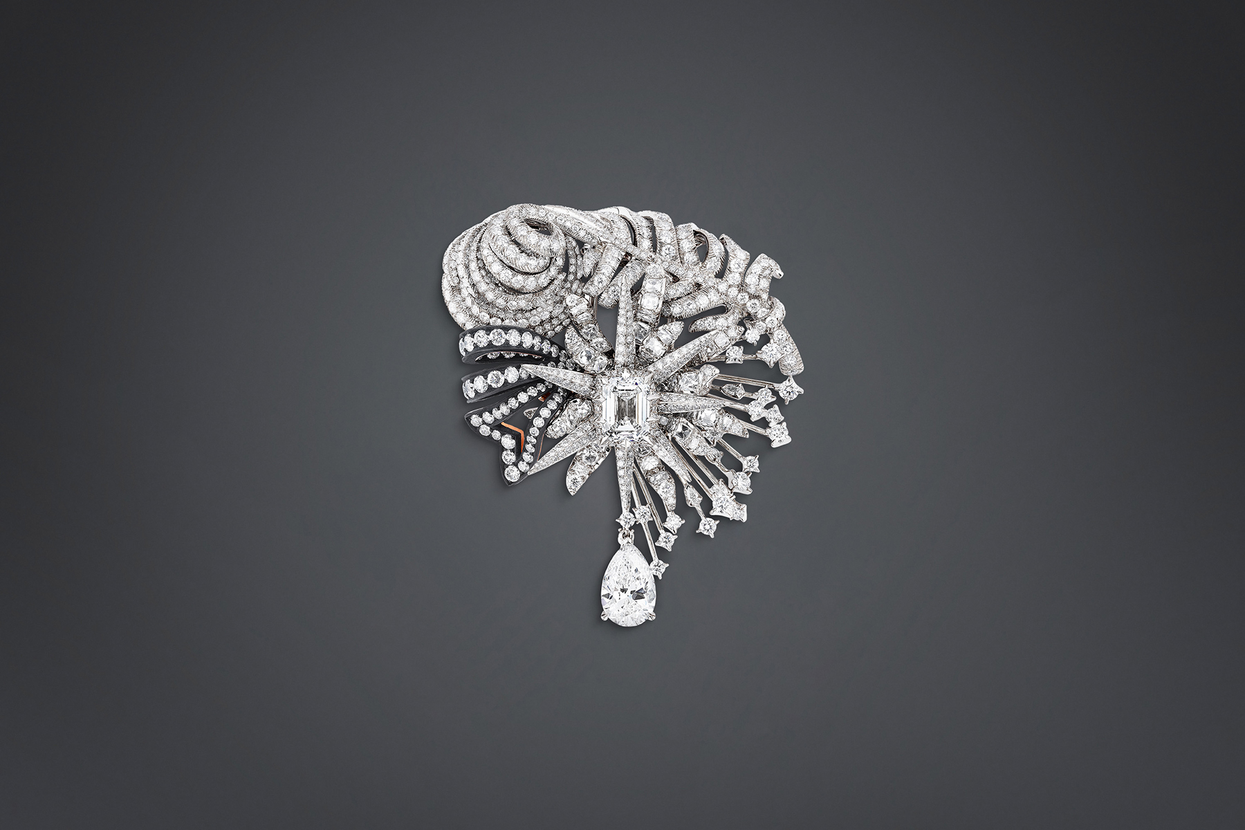 DIOR À VERSAILLES  "SALON D'APOLLON" BROOCH