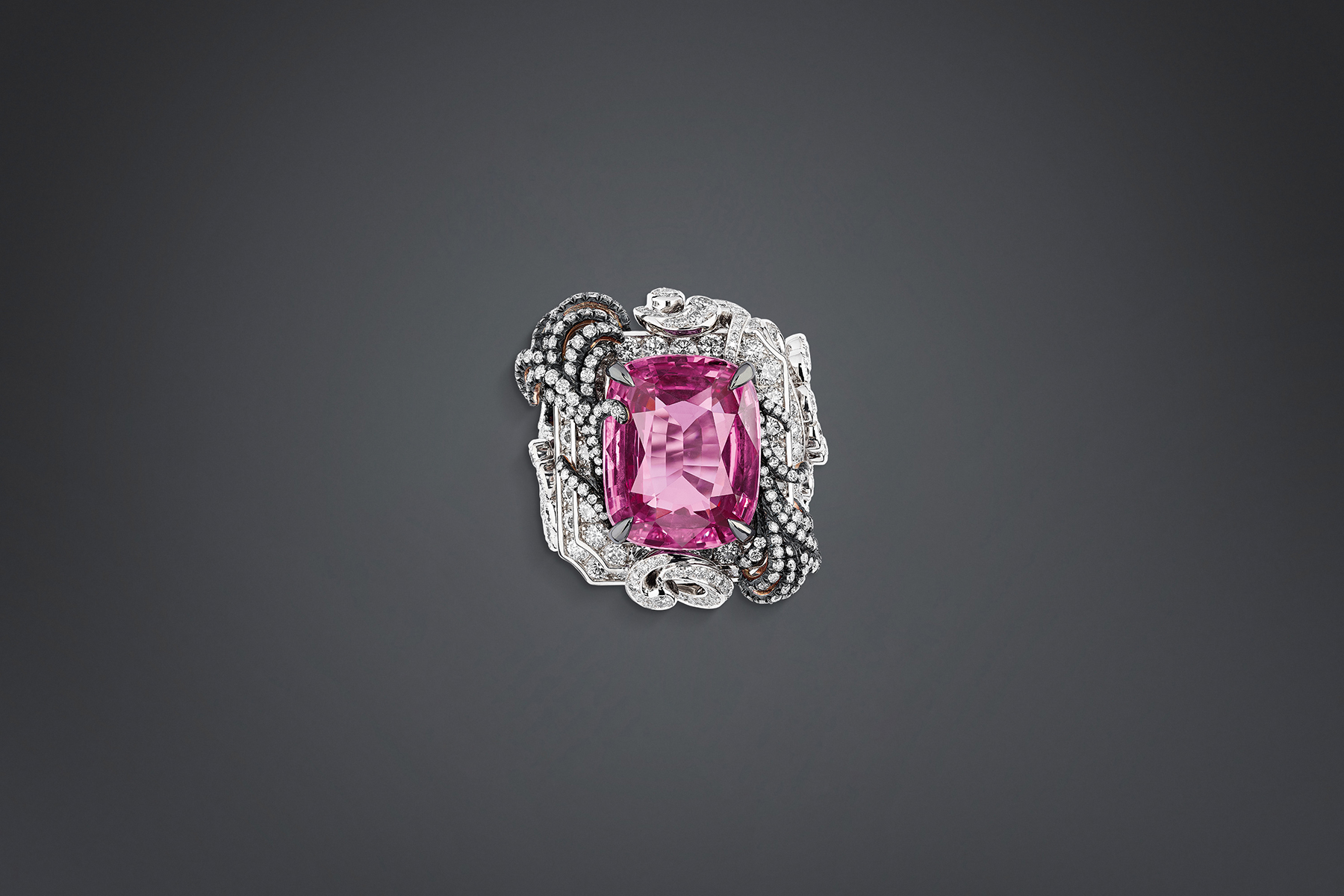 DIOR À VERSAILLES "APPARTEMENTS DE MESDAMES MOULURE" RING