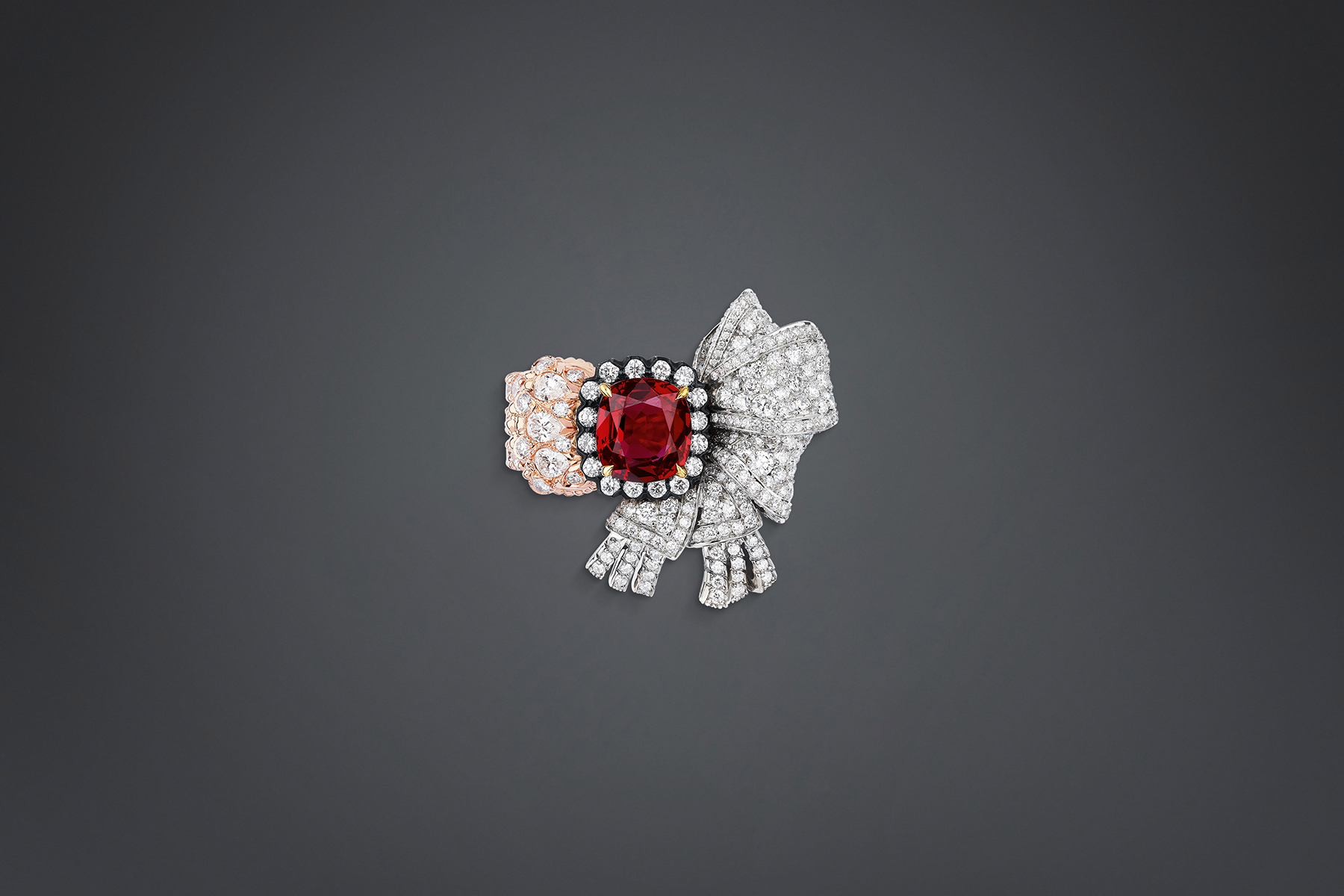 DIOR À VERSAILLES "SALON DE MERCURE" RING