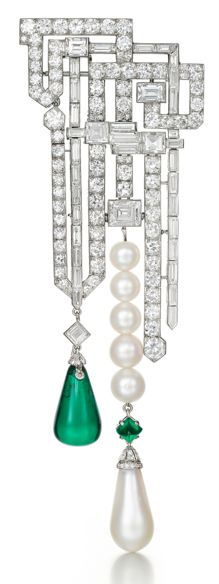 An Art Deco Van Cleef&Arpels vintage brooch with interlaced geometric motif of diamonds, emeralds and pearls