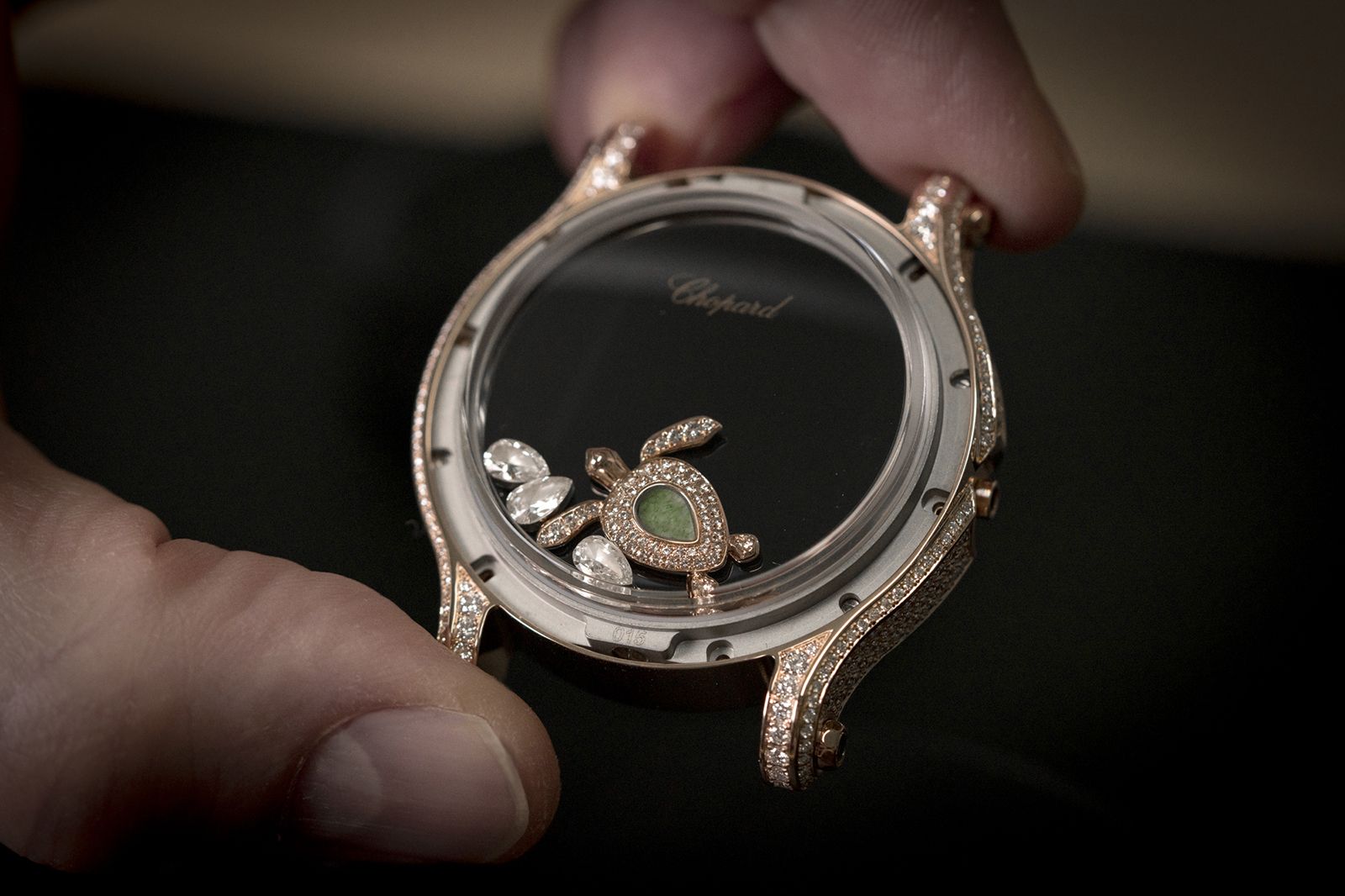 The moving elements of the Chopard Happy Sport Metiers d'Art Sea Turtle watch