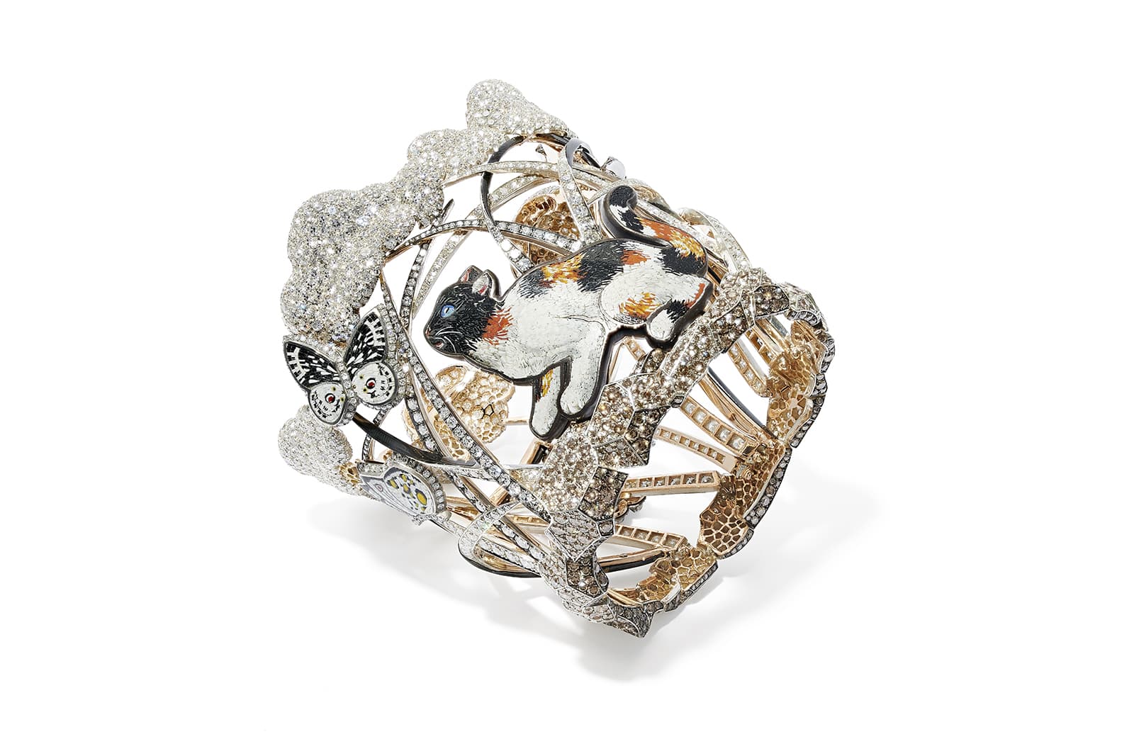 Symbolic & Chase Vamgard bracelet depicting a micro mosaic kitten playfully chasing butterflies amongst blades of long grass, made of zirconium, within a glittering landscape of diamonds