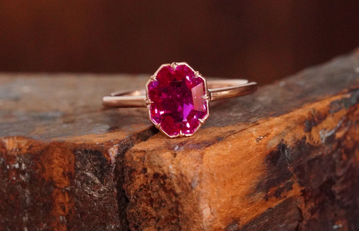  Jogani ring with an octagon-shaped 2.28 carat step-cut Burmese ruby in an eight-claw rose gold setting 