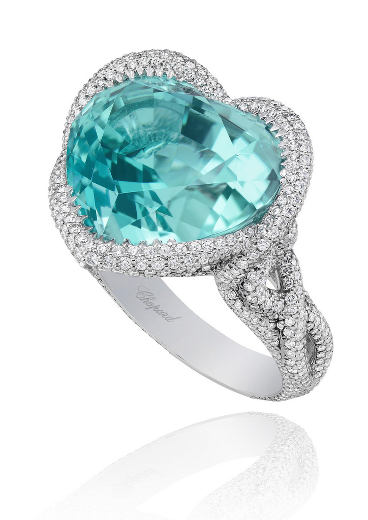 Ring from the Red Carpet Collection in 18ct white gold set with a heart-shaped Paraíba tourmaline (15cts) and diamonds