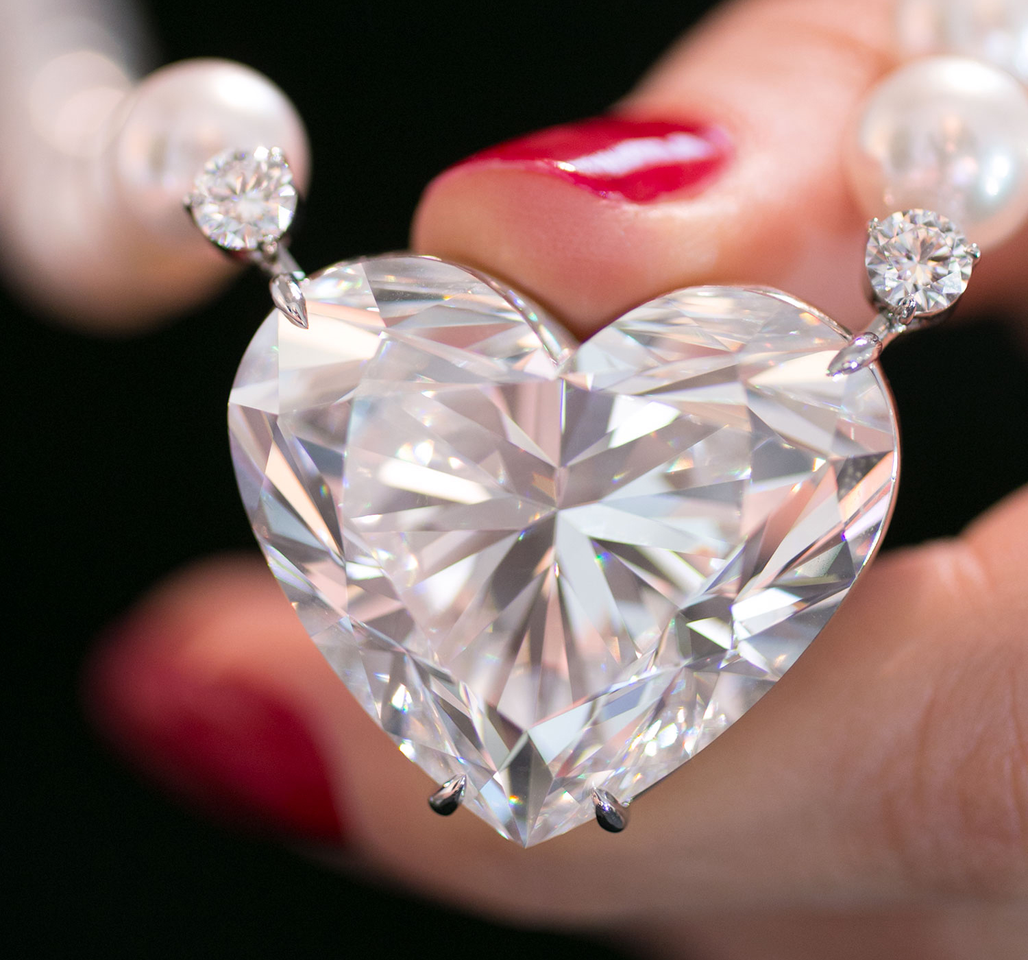 Largest ever "heart-cut" diamond La Legende put up for sale at Christie’s